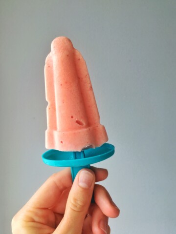 Tropical-Frozen-Yogurt-Popsicles