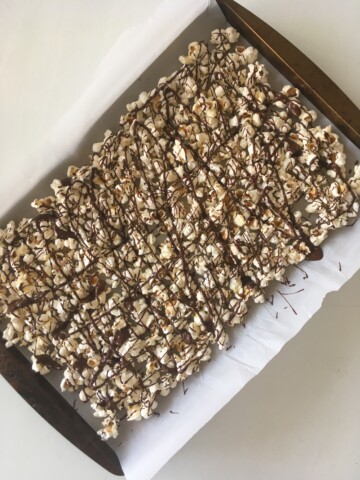 Sweet-and-Salty-Popcorn