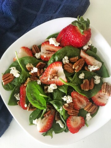 Strawberry-Pecan-Salad-with-Poppyseed-Vinaigrette