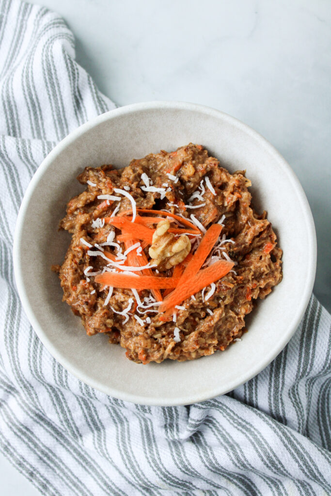 carrot cake slow cooker oatmeal