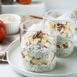 apple pie overnight oats