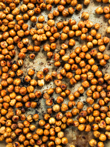Chili-Lime-Roasted-Chickpeas