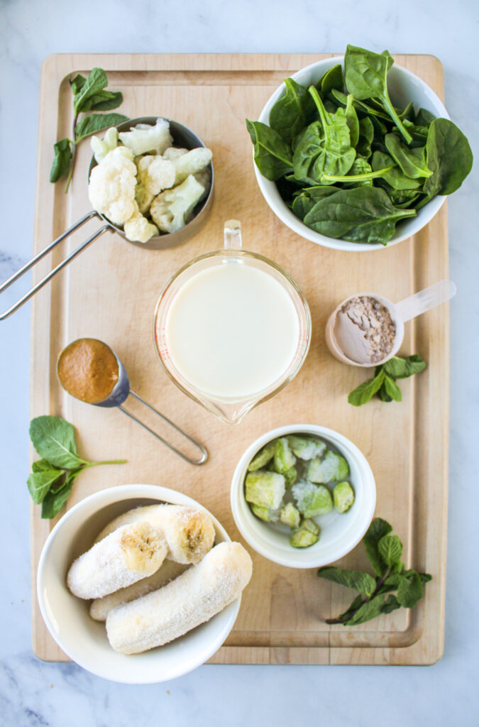 mint chocolate protein smoothie ingredients