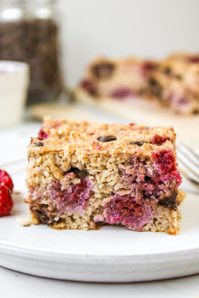 raspberry chocolate chip baked oatmeal