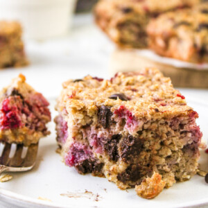 raspberry chocolate chip baked oatmeal