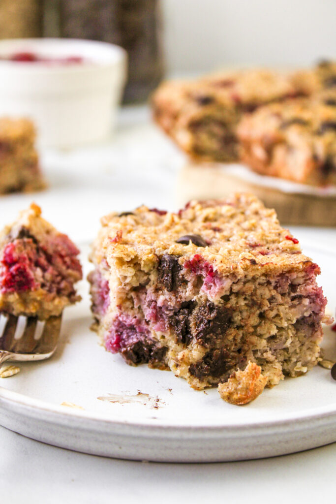 raspberry chocolate chip baked oatmeal