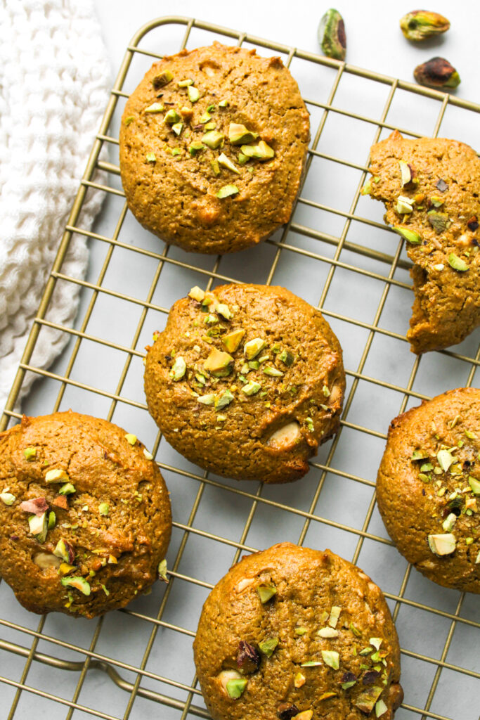almond pistachio cookies on cooling rack